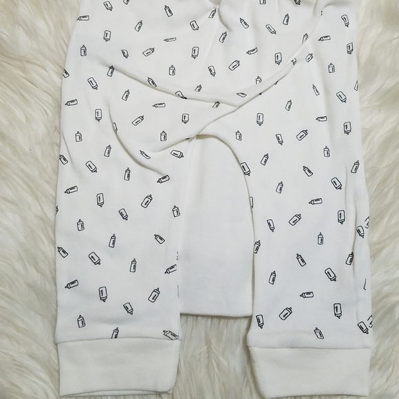 Rae Dunn Baby HANGRY 3-Pc Clothing Set w/Bib - Picture 3 of 8